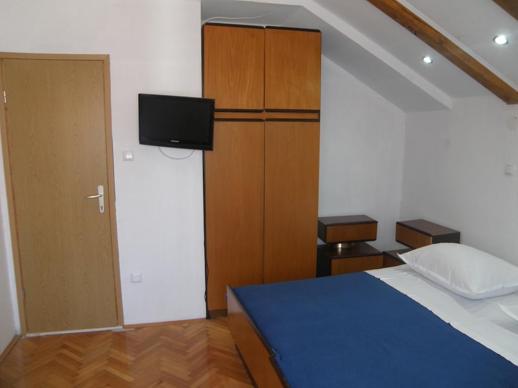 Apartment Kristina, I Soba Primosten